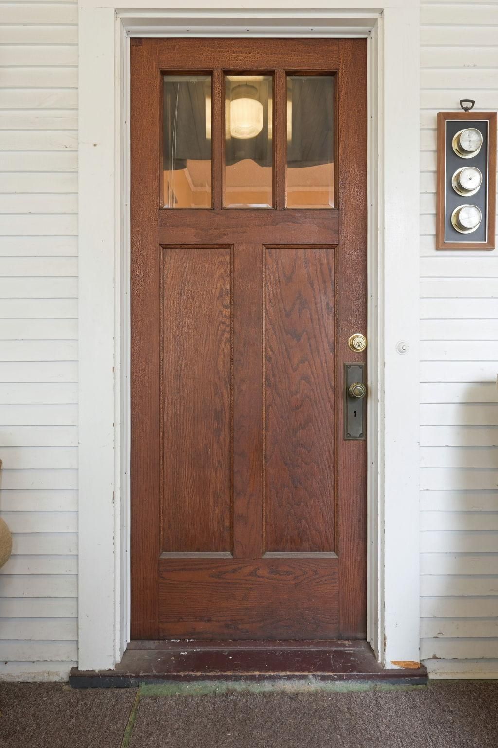 Photo of 925 Otto Avenue, Saint Paul, MN 55102 (MLS # 7006875)