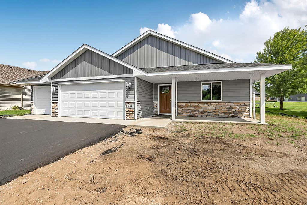 Photo of 910 13th Avenue NE, Saint Joseph, MN 56374 (MLS # 7127610)