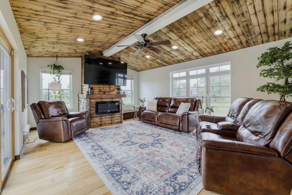 Photo of 706 County Road H, New Richmond, WI 54017 (MLS # 7082932)