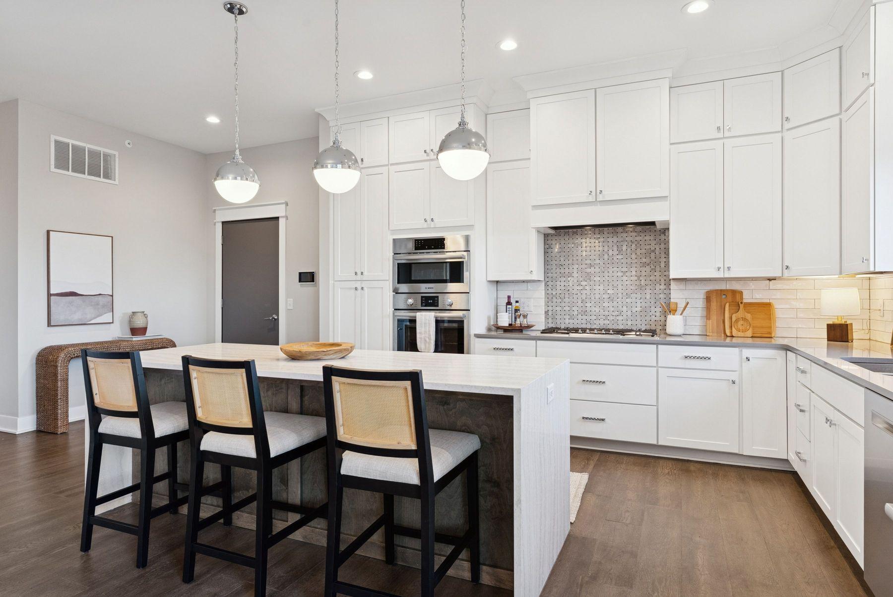 5754 Shady Oak Road S 1