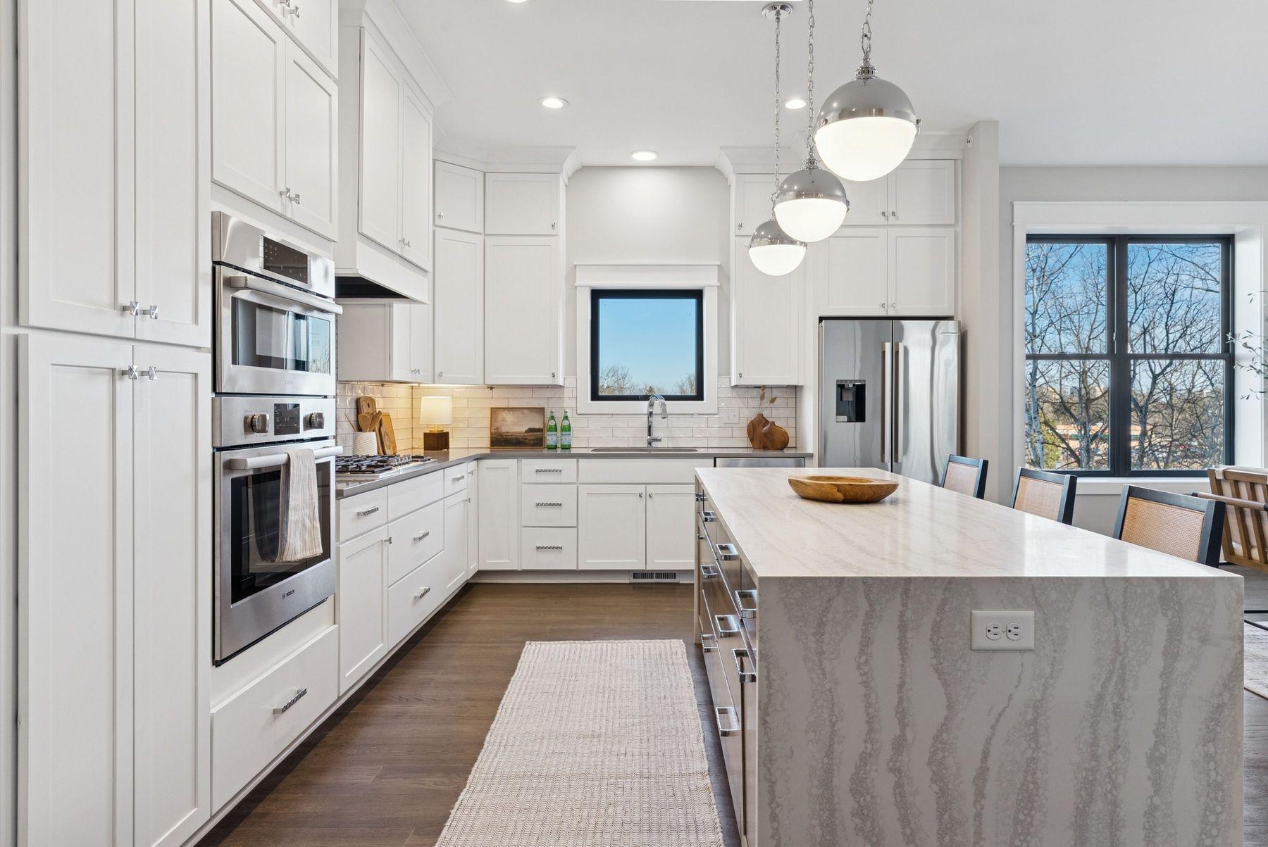 5754 Shady Oak Road S 1