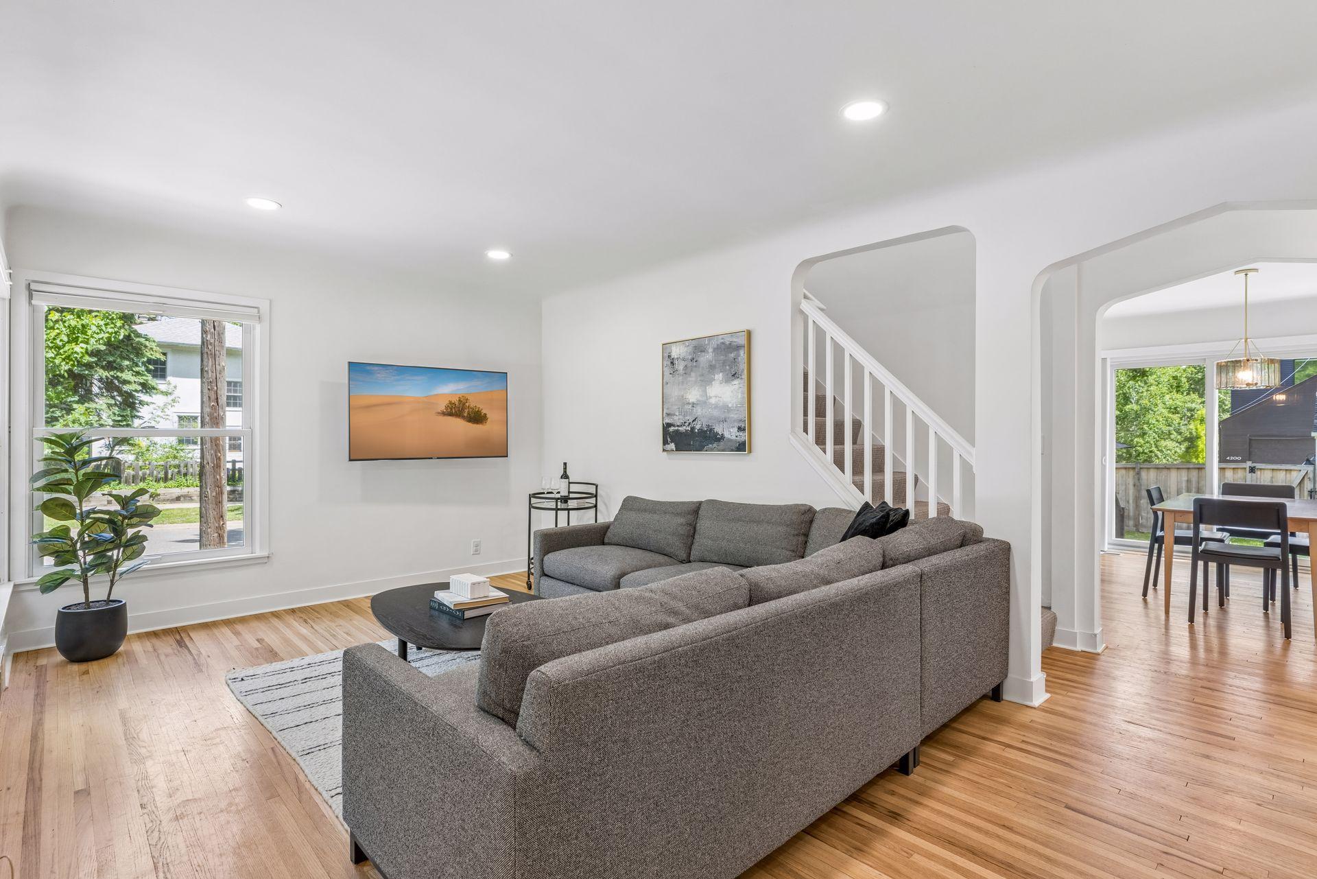 4201 Ewing Avenue S