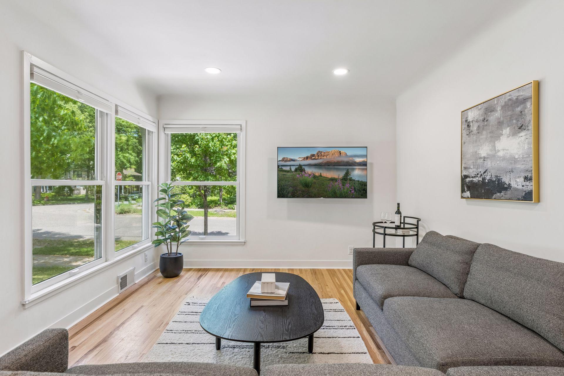4201 Ewing Avenue S