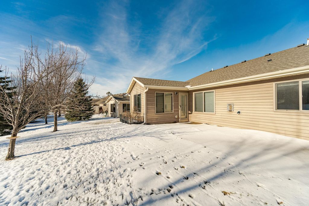 Photo of 948 Southern Ridge Drive SW, Rochester, MN 55902 (MLS # 7000538)