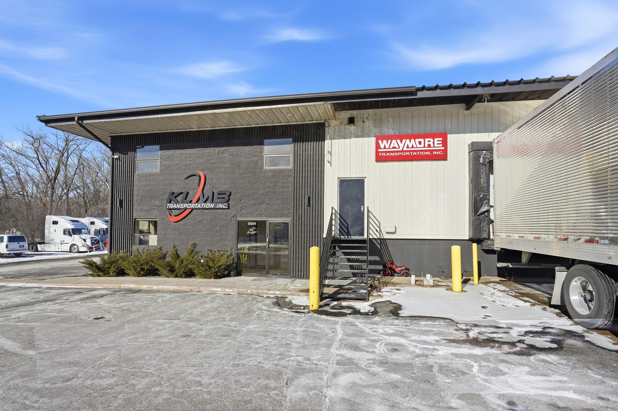 8201 Hickory Street NE