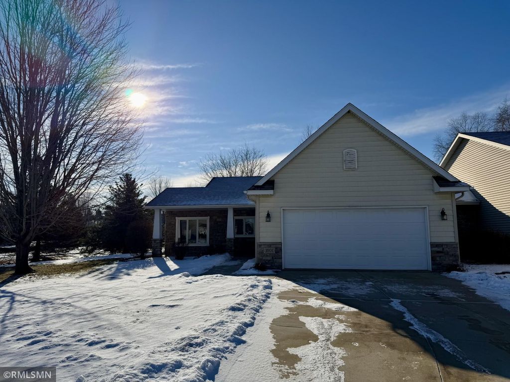 Photo of 1801 13th Street W, Hastings, MN 55033 (MLS # 7007737)