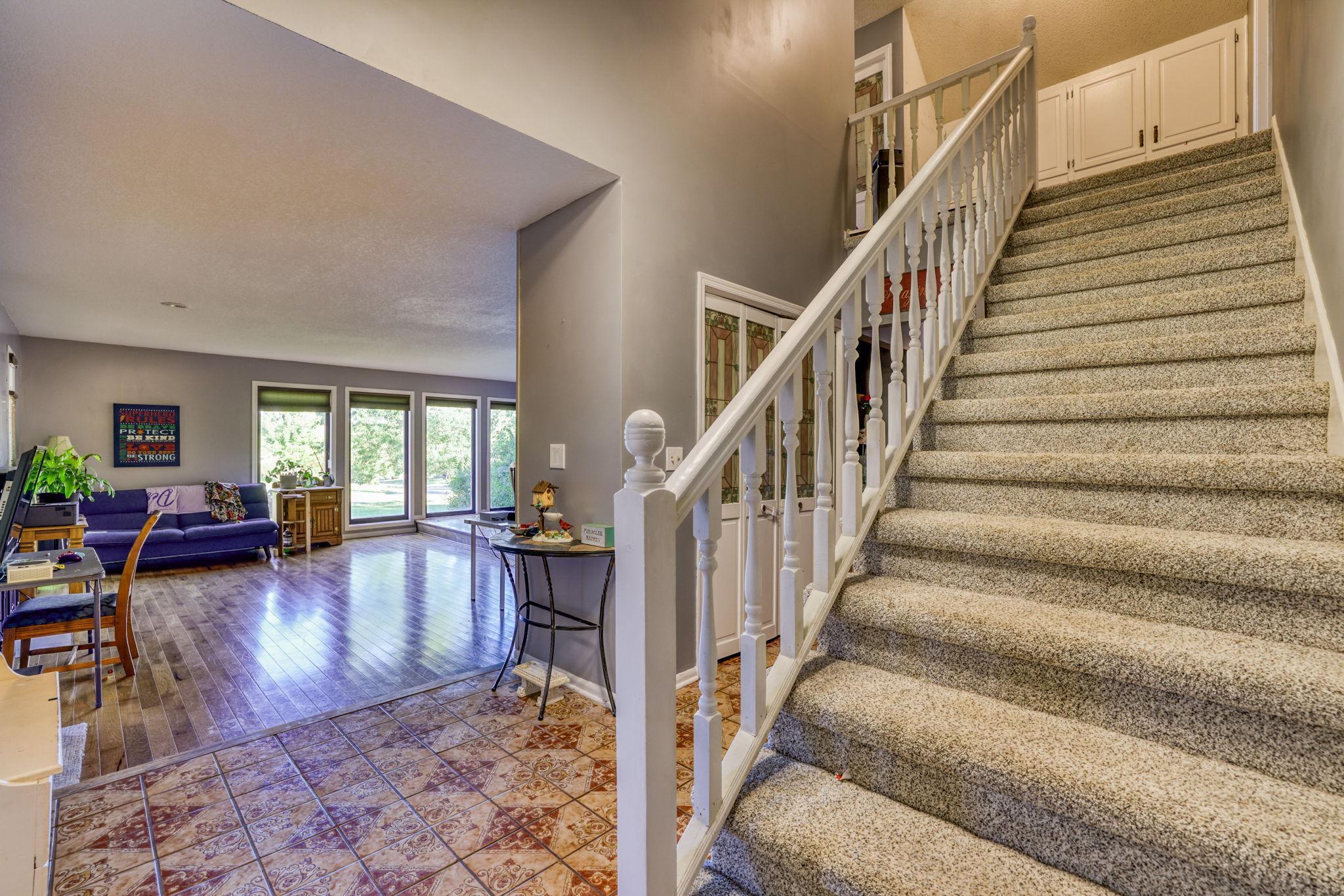 71 Deer Hills Court