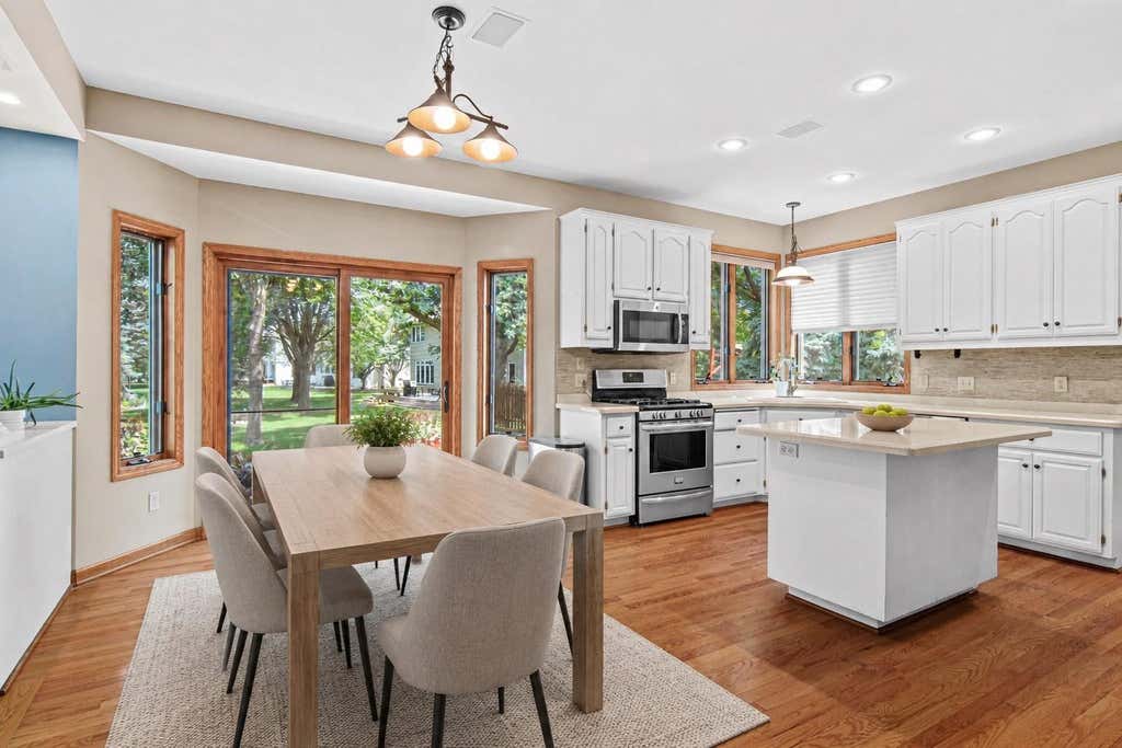Photo of 8441 W Lake Drive, Chanhassen, MN 55317 (MLS # 7106639)