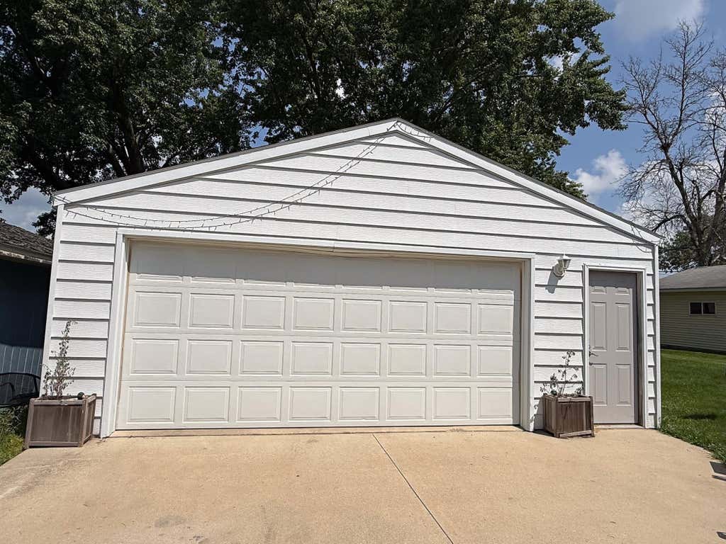Photo of 1911 4th Avenue NE, Austin, MN 55912 (MLS # 7118434)