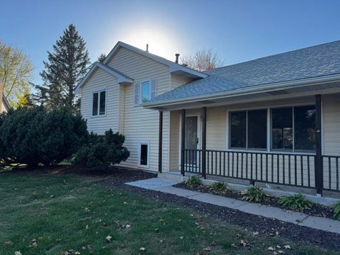 Photo of 306 71st Street N, Mahtomedi, MN 55115 (MLS # 7163547)