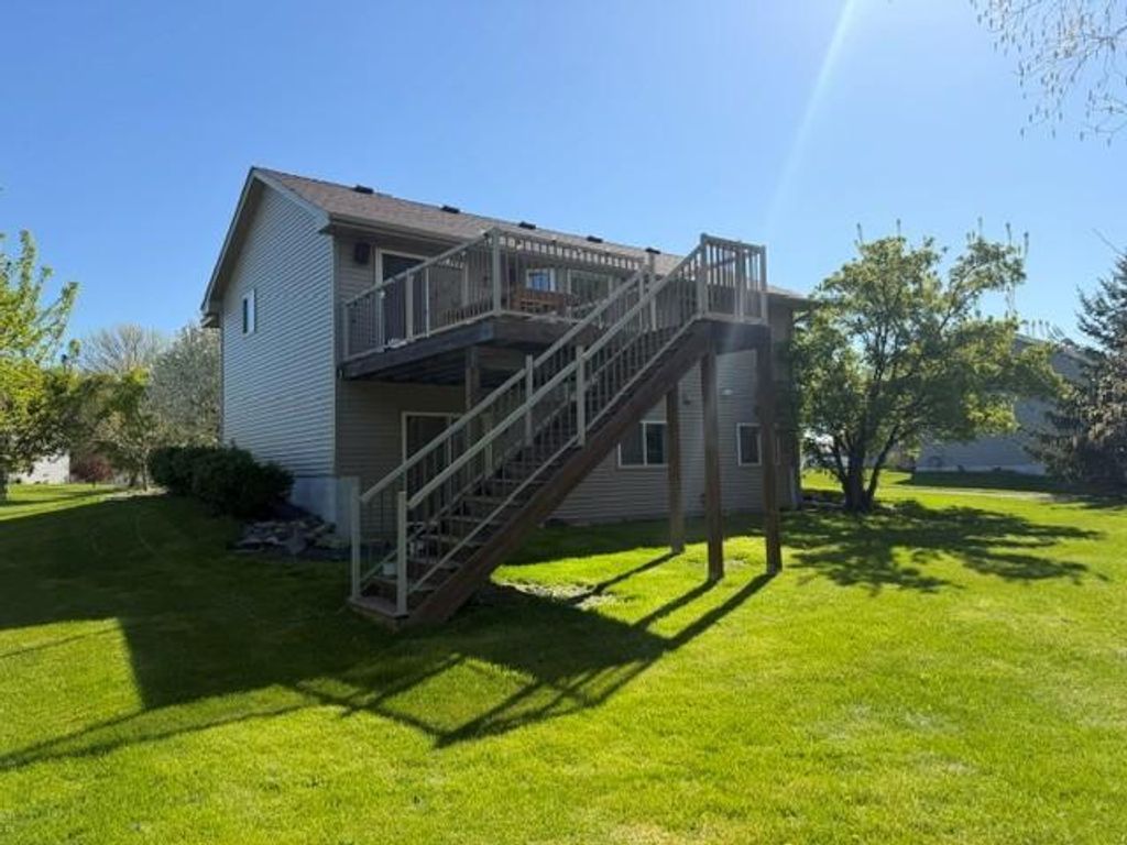 Photo of 5487 Kahler Drive NE, Albertville, MN 55301 (MLS # 7071090)
