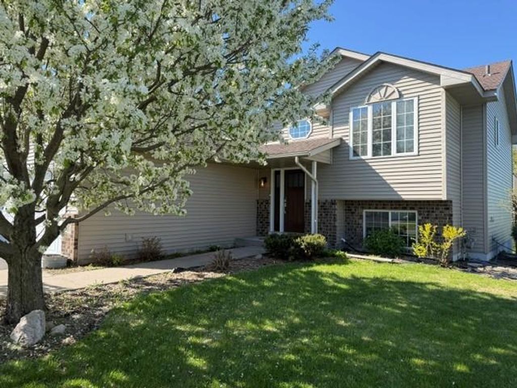 Photo of 5487 Kahler Drive NE, Albertville, MN 55301 (MLS # 7071090)