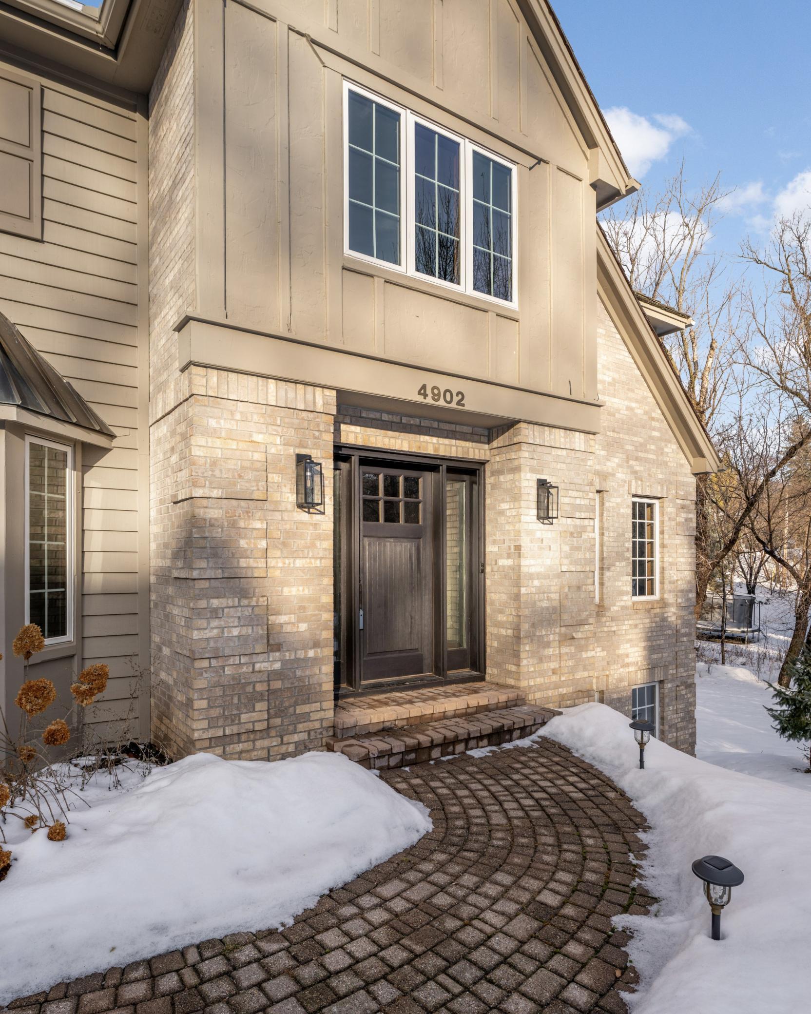 4902 Beacon Hill Road