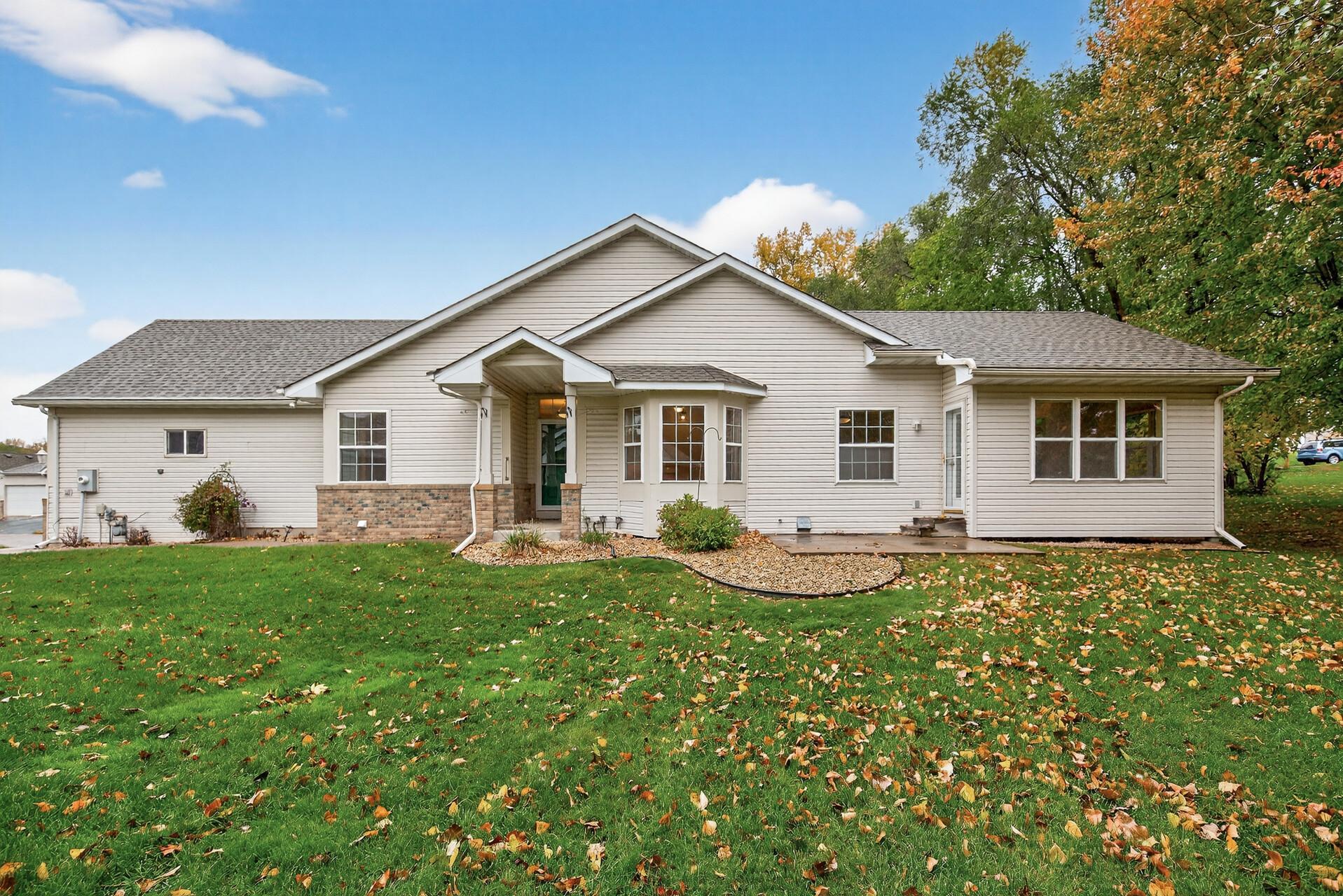 2099 Albemarle Court N