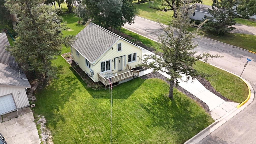 Photo of 215 W Pike Street, Osakis, MN 56360 (MLS # 6823398)