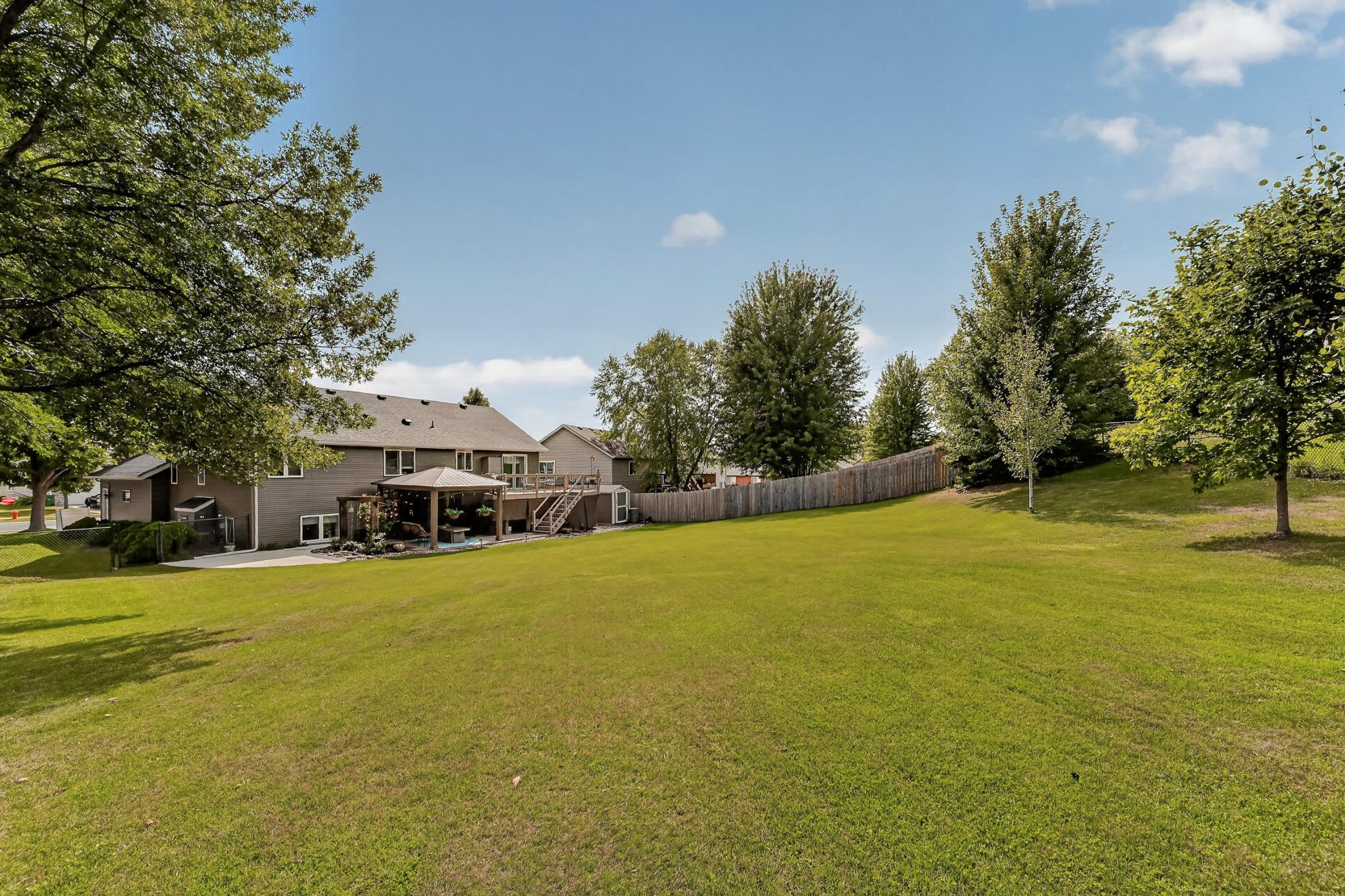 2502 Boulder Ridge Drive NW
