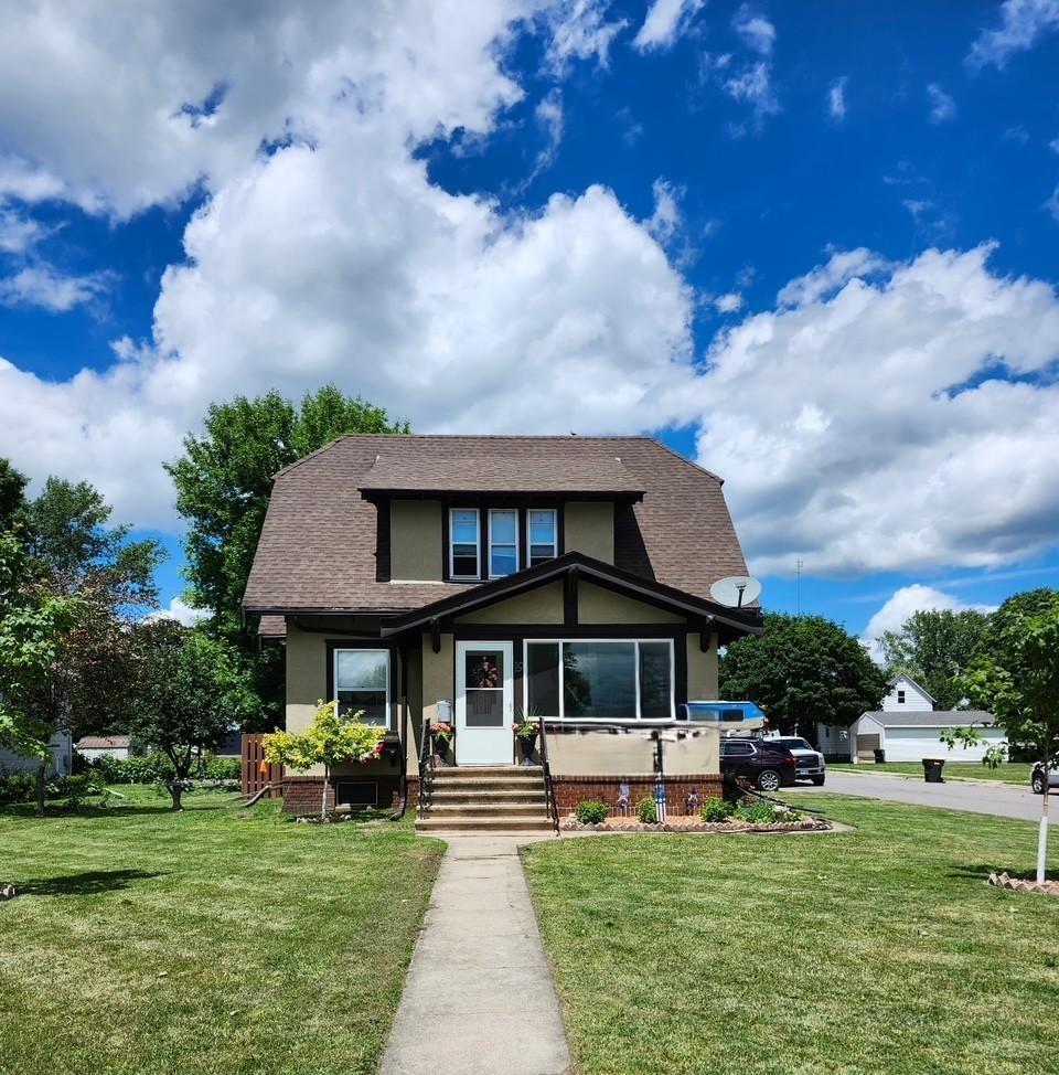 Photo of 19 1st Avenue NE, Fairfax, MN 55332 (MLS # 7132146)