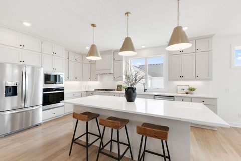 17787 Ellsworth Drive Lakeville MN 55024