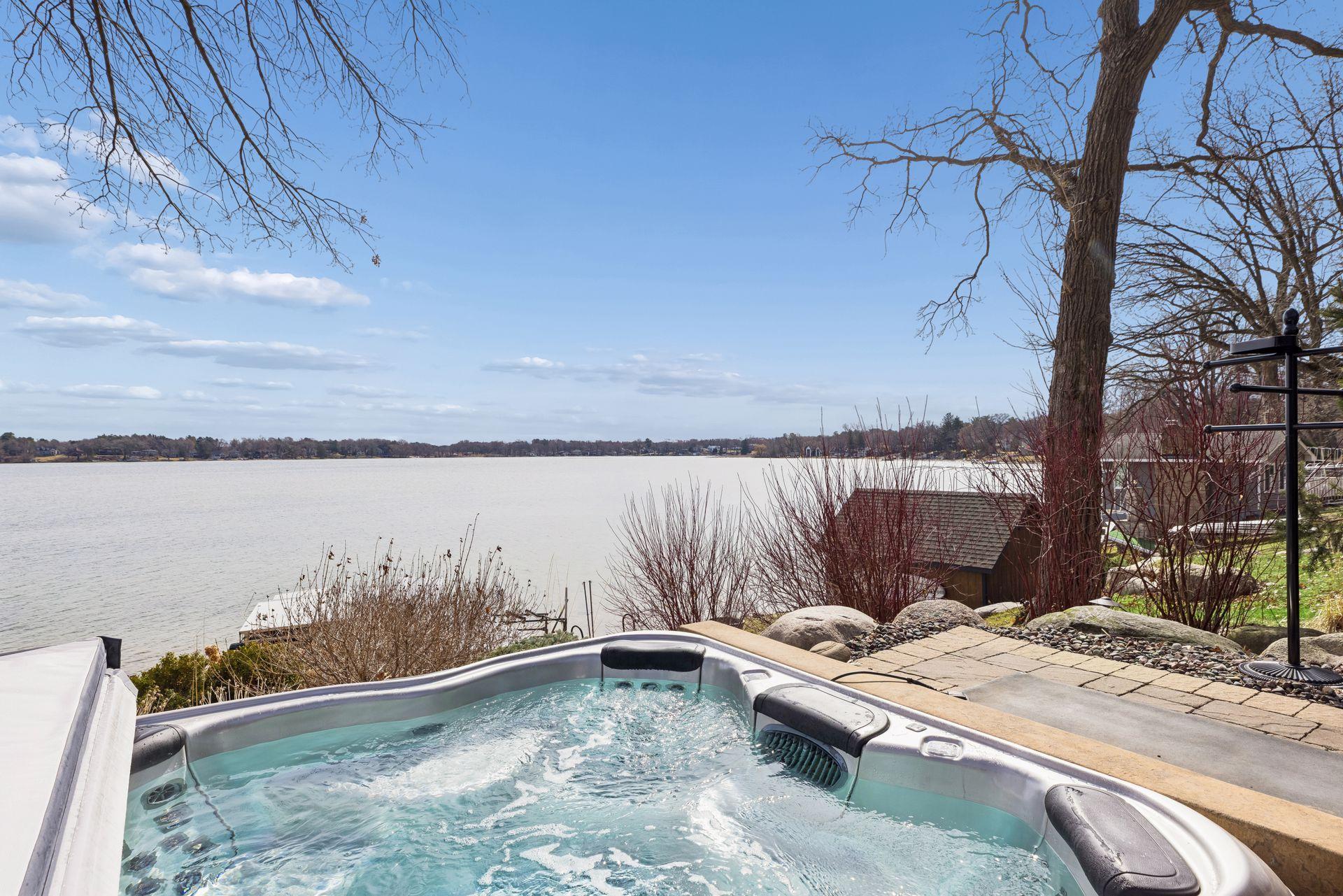 5110 Lexington Avenue N