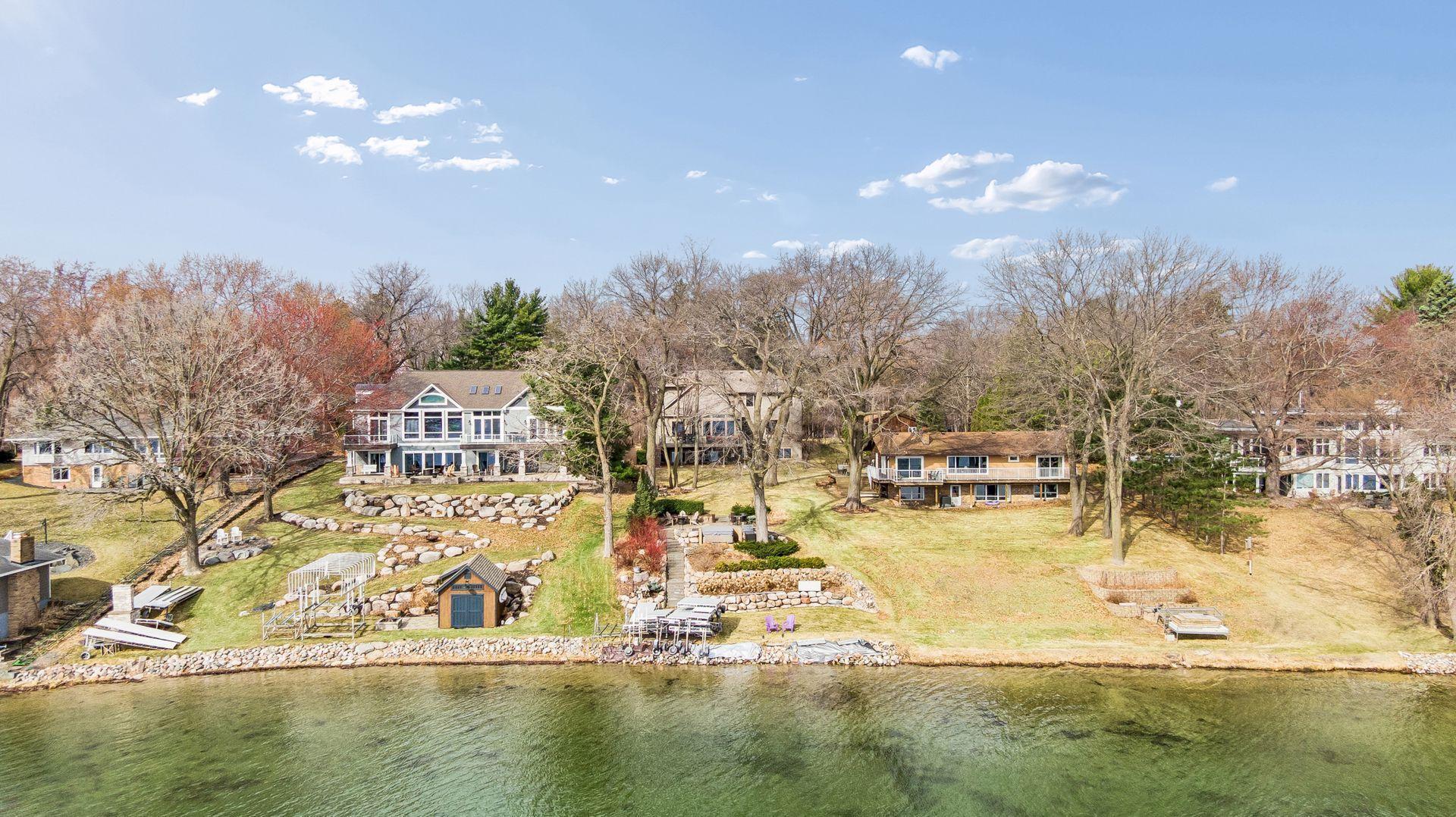 5110 Lexington Avenue N