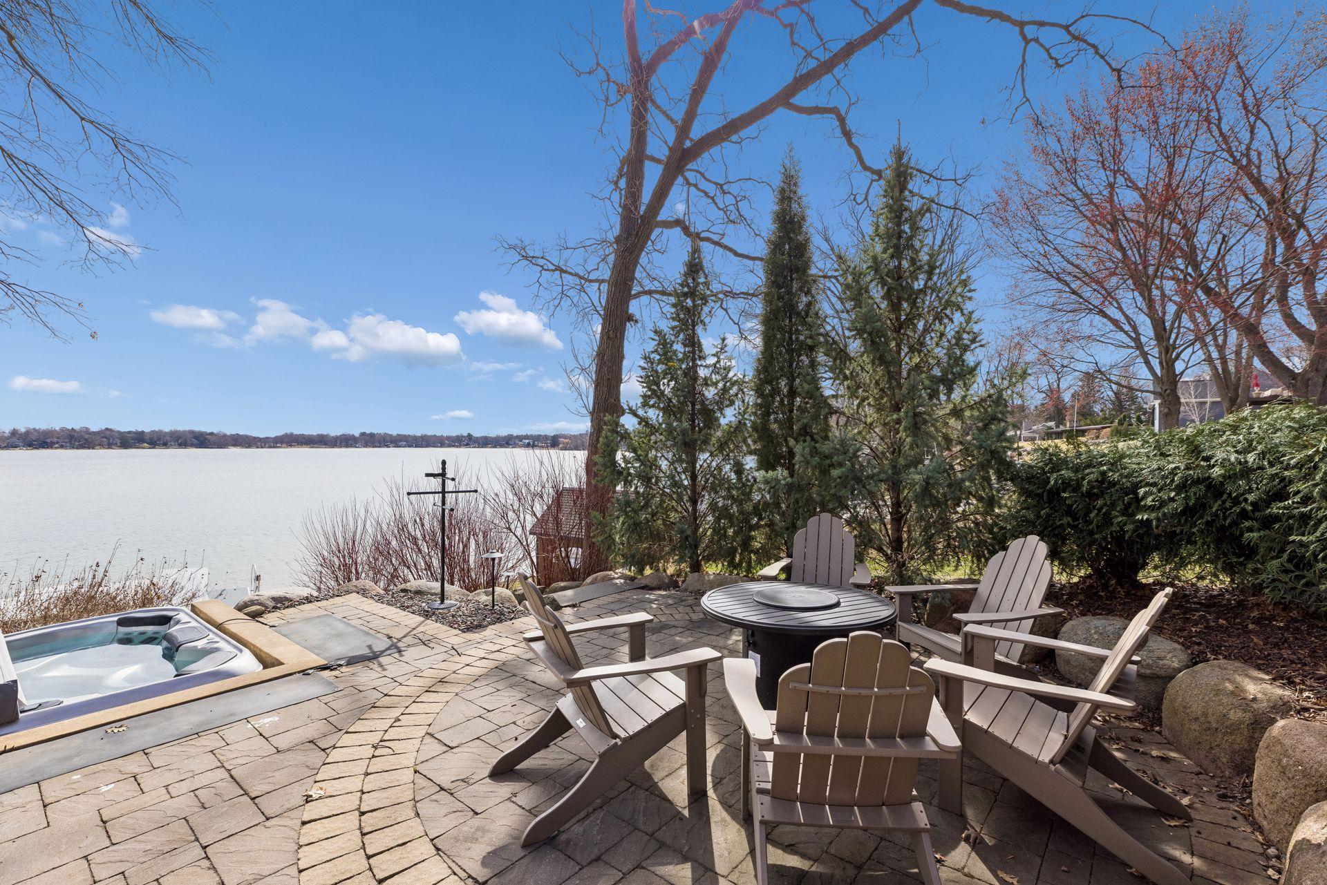 5110 Lexington Avenue N