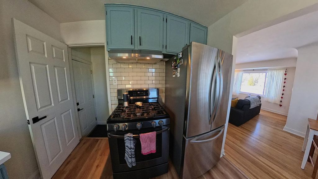 Photo of 584 Pelham Boulevard, Saint Paul, MN 55104 (MLS # 7018085)