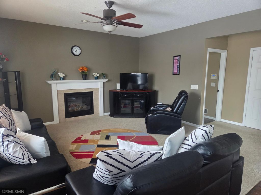 Photo of 6902 Falmouth Curve, Shakopee, MN 55379 (MLS # 7024683)