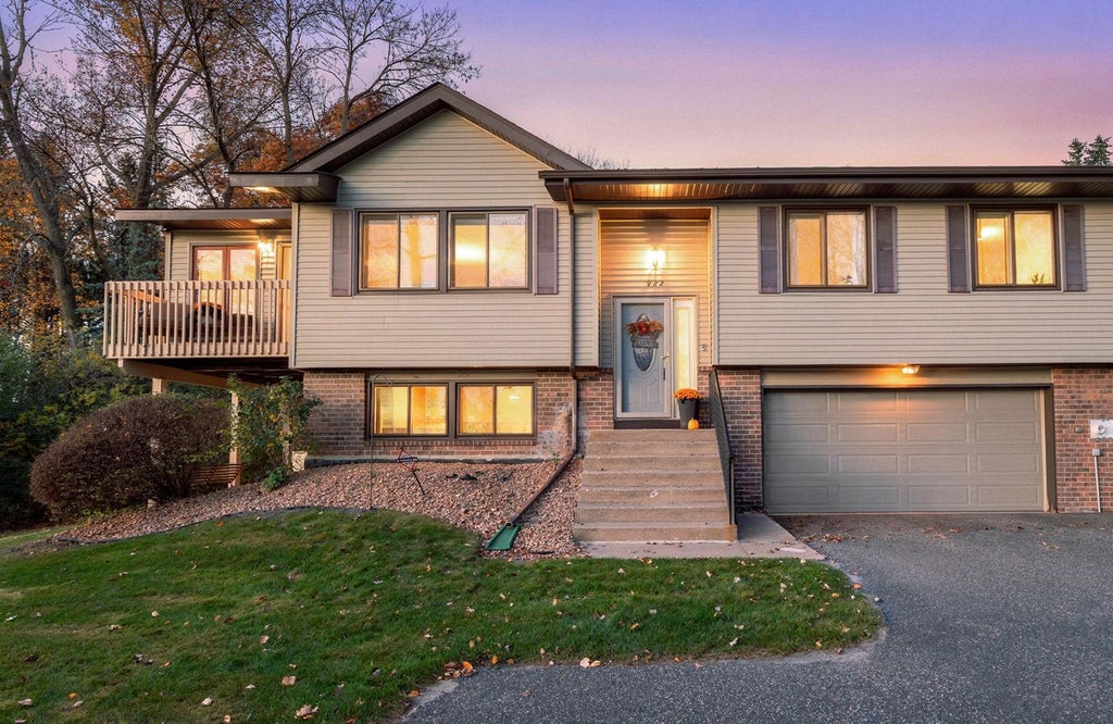 Photo of 922 Sherwood Road, Shoreview, MN 55126 (MLS # 7163301)