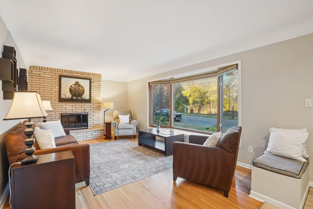 Photo of 1237 Hamline Avenue N, Saint Paul, MN 55108 (MLS # 6801321)