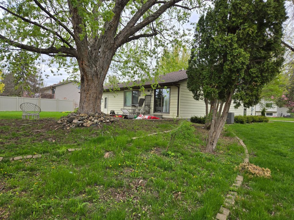 Photo of 7965 75th Street S, Cottage Grove, MN 55016 (MLS # 7069107)