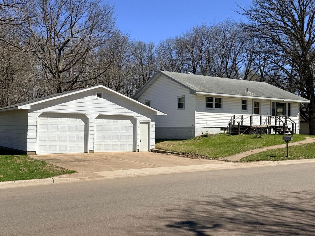 Photo of 605 1st Street SW, Crosby, MN 56441 (MLS # 7062548)
