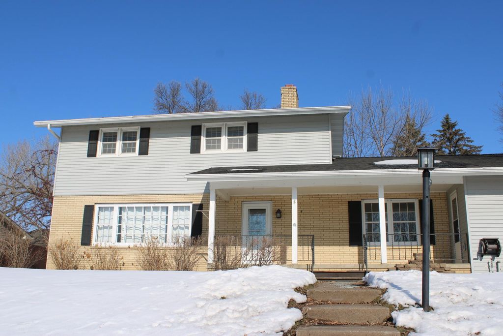 Photo of 811 Myrtle Street, Buffalo, MN 55313 (MLS # 7018341)