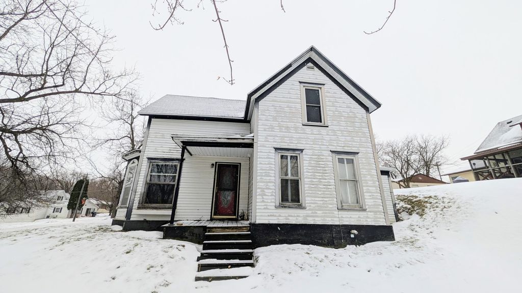 Photo of 112 Bluff Street E, Lake Benton, MN 56149 (MLS # 6826766)