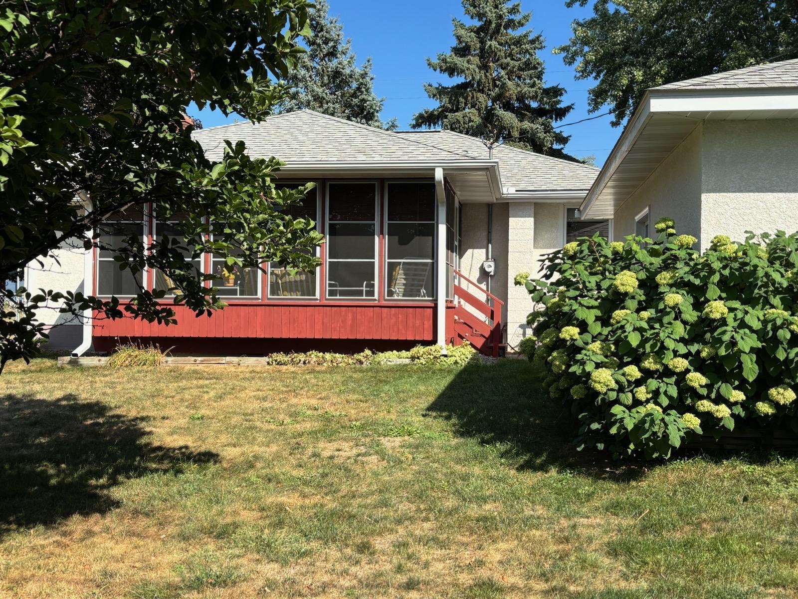 2115 English Street