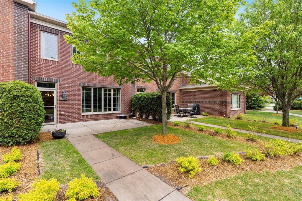 Photo of 12401 Flanders Court NE #C, Blaine, MN 55449 (MLS # 7074517)