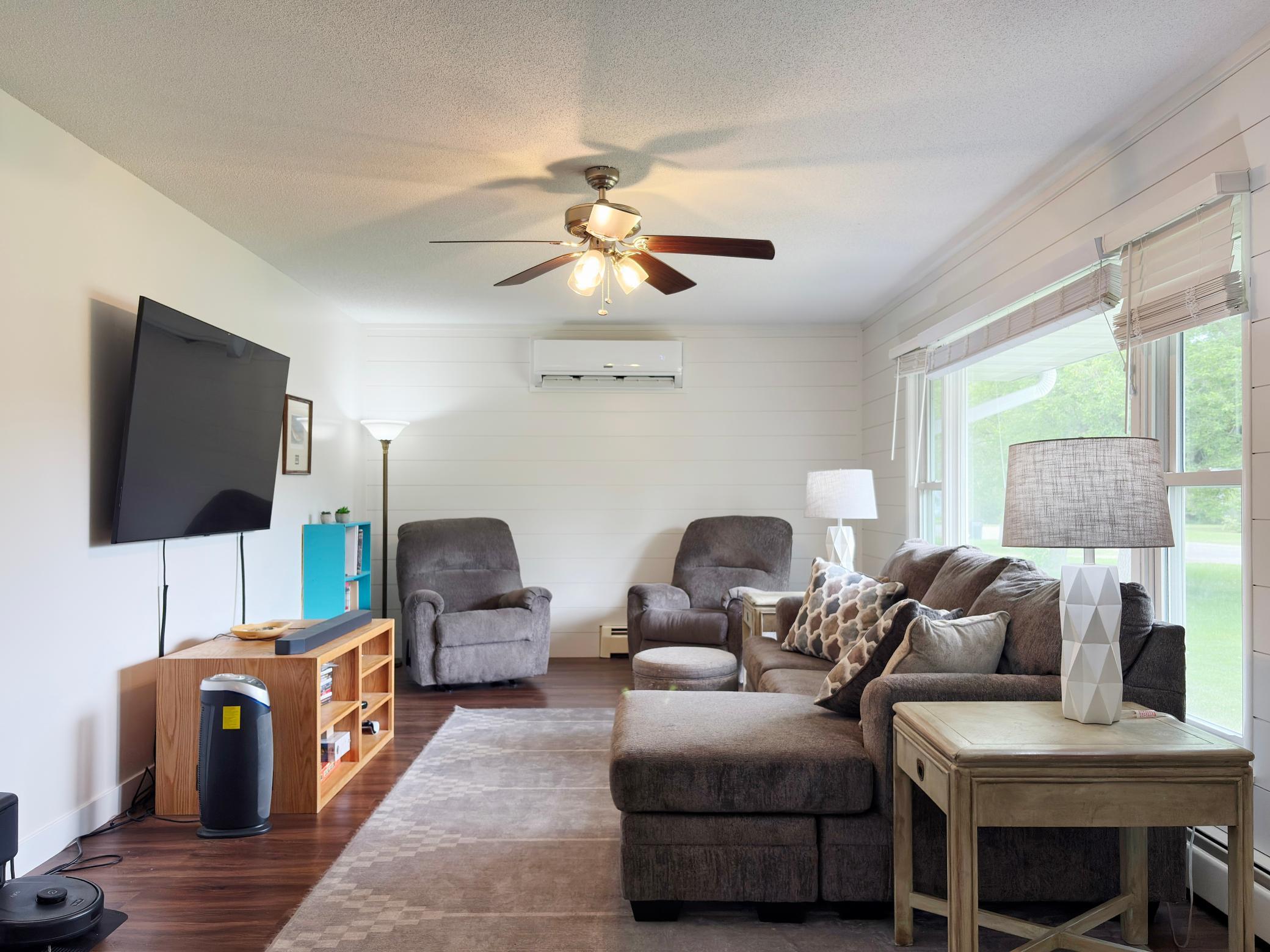 615 3rd Street W