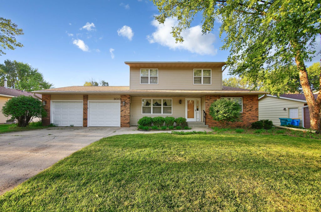 Photo of 800 16th Street SE, Owatonna, MN 55060 (MLS # 7135404)