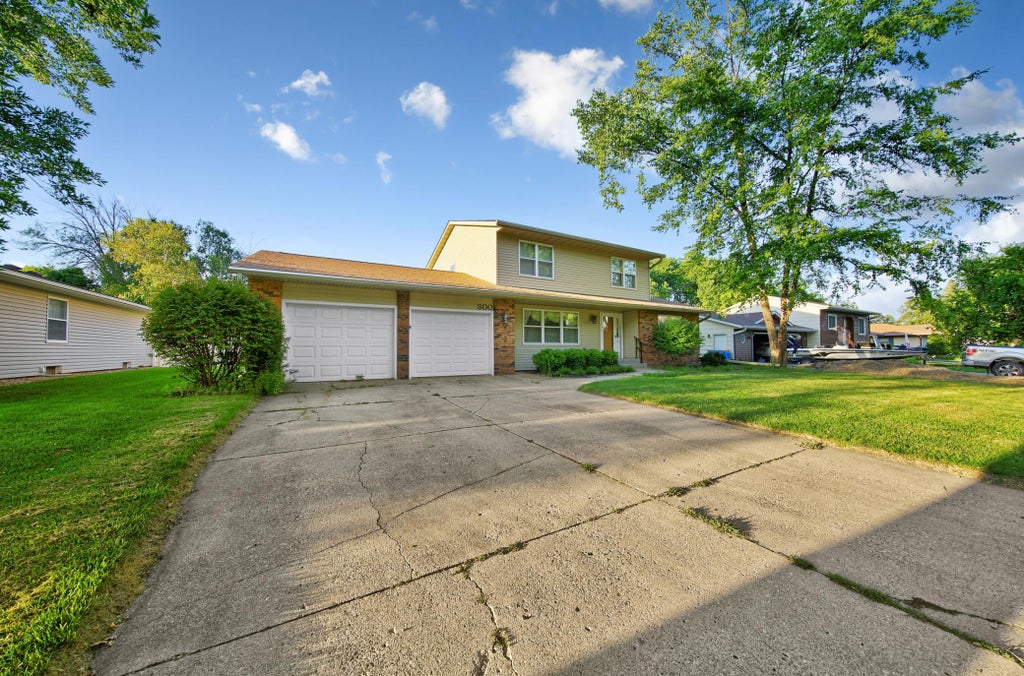Photo of 800 16th Street SE, Owatonna, MN 55060 (MLS # 7135404)