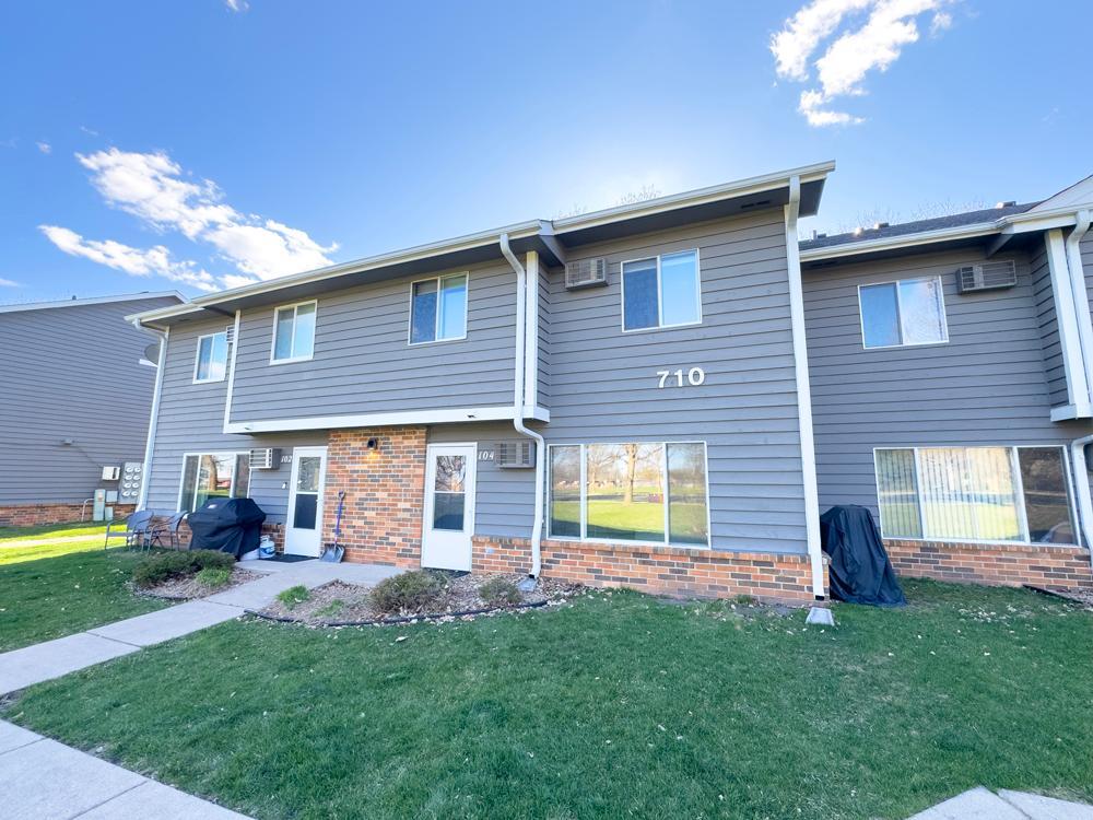 Photo of 710 W Village Road #104, Chanhassen, MN 55317 (MLS # 7158347)