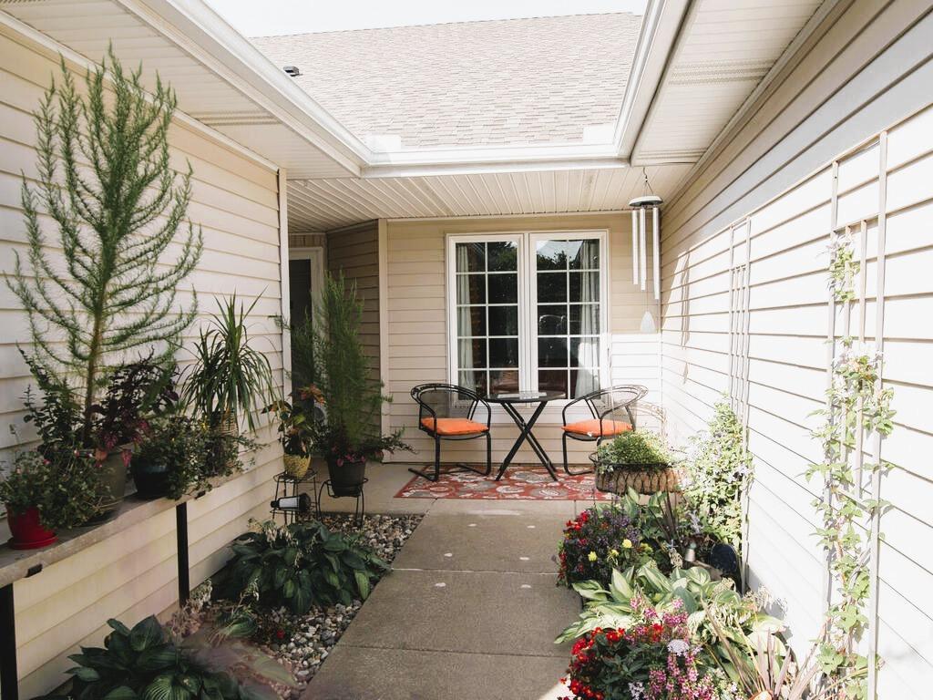 14434 Edgewood Avenue