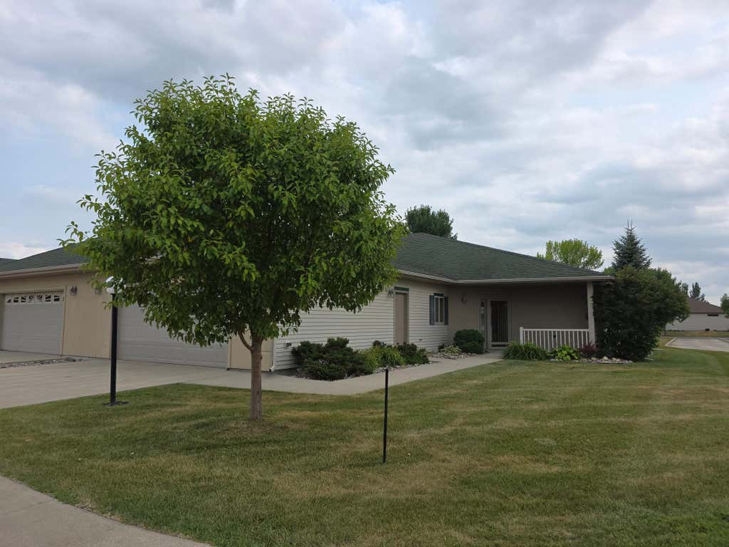 Photo of 972 33rd Street S, Moorhead, MN 56560 (MLS # 7125874)