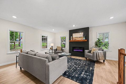 87 Juniper Street Mahtomedi MN 55115