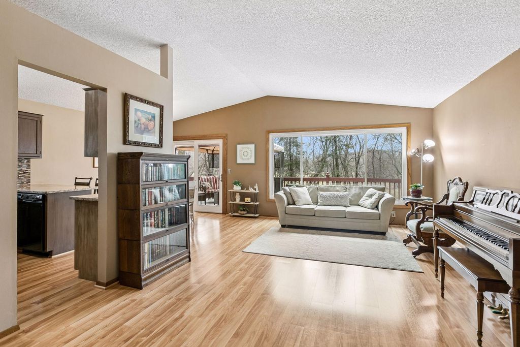 Photo of 9895 31st Avenue N, Plymouth, MN 55441 (MLS # 7038827)