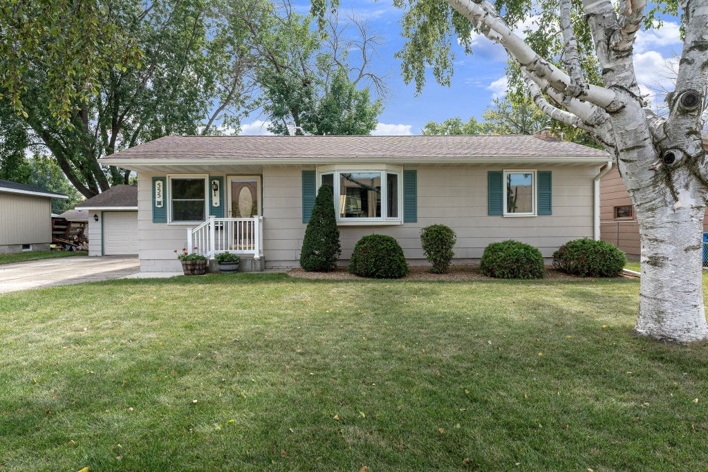Photo of 555 15th Street NE, Owatonna, MN 55060 (MLS # 7136160)