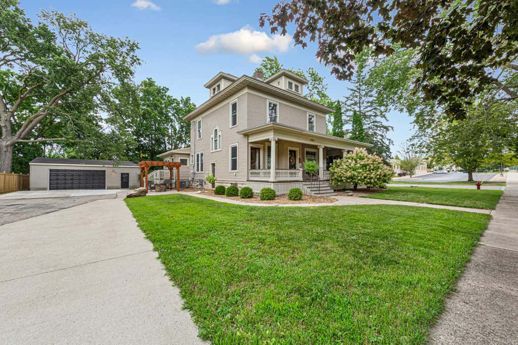 Photo of 404 3rd Street NW, Faribault, MN 55021 (MLS # 6790432)