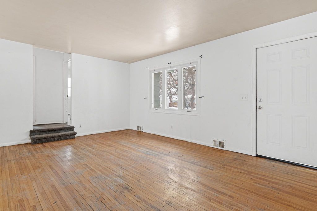 Photo of 5332 52nd Avenue N, Crystal, MN 55429 (MLS # 7012706)