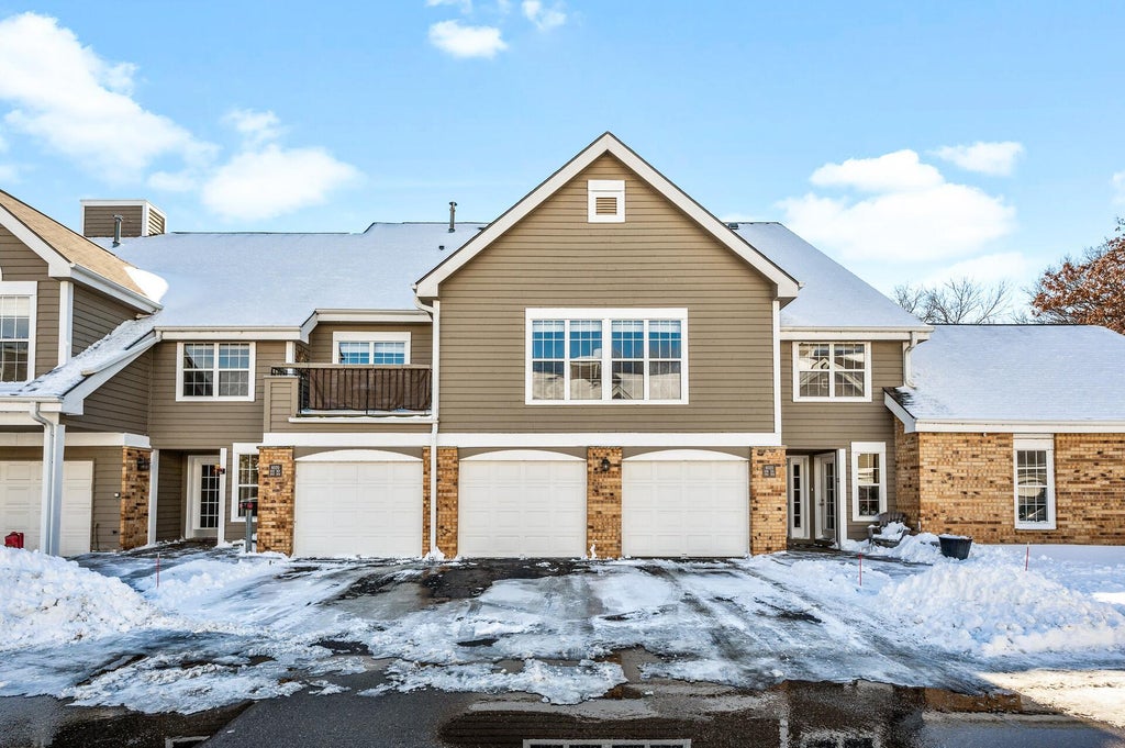 Photo of 6020 Chasewood Parkway #203, Hopkins, MN 55343 (MLS # 7107806)