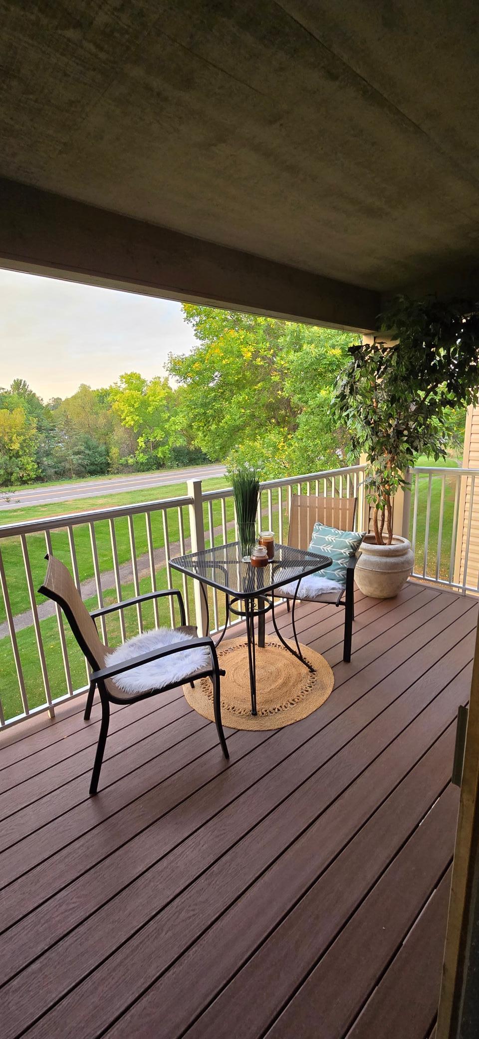 1225 Ferndale Street N B17