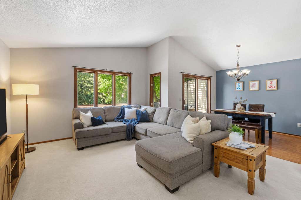 Photo of 1595 Four Oaks Road, Eagan, MN 55121 (MLS # 7127003)