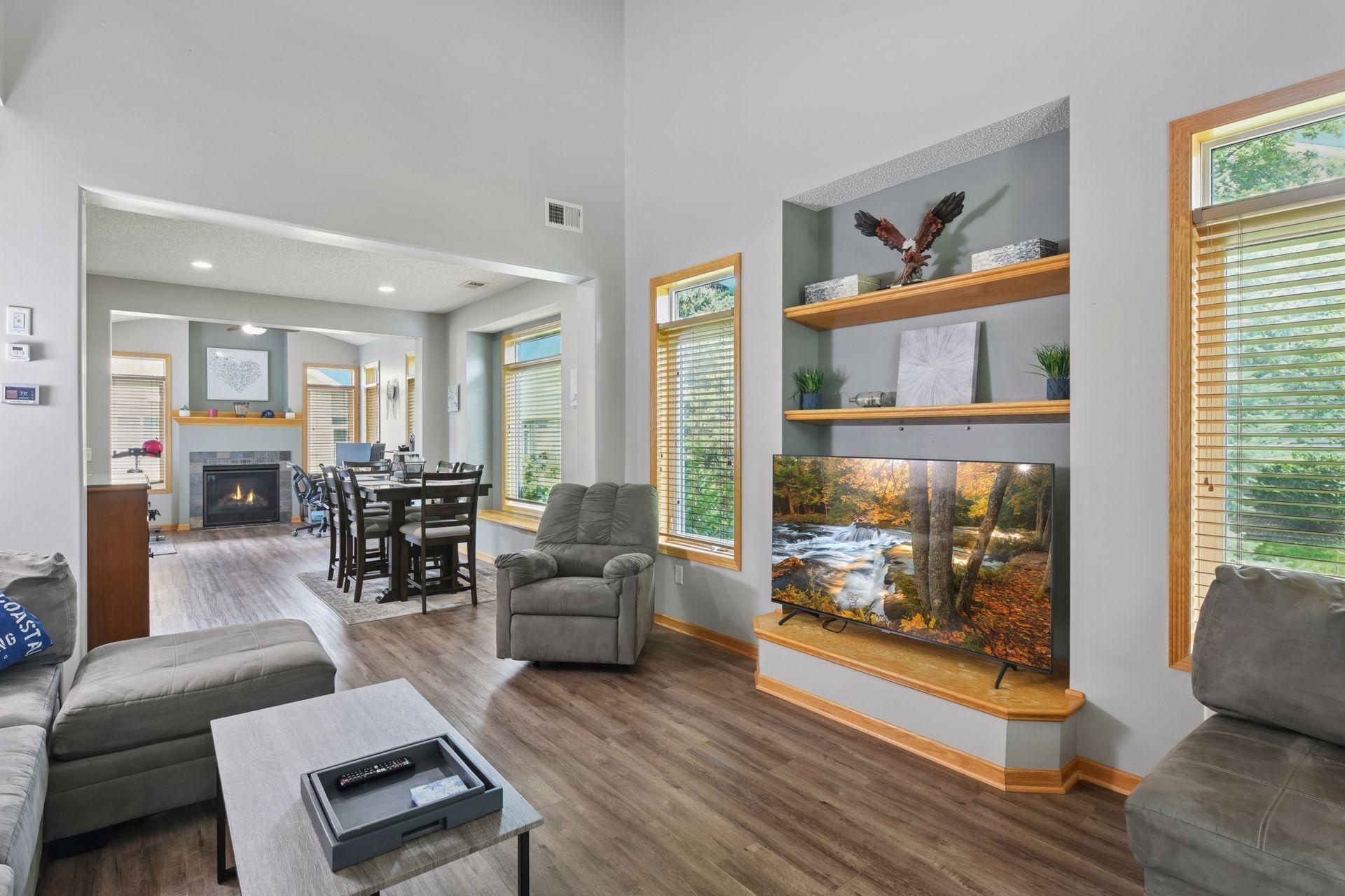 412 Aqua Circle